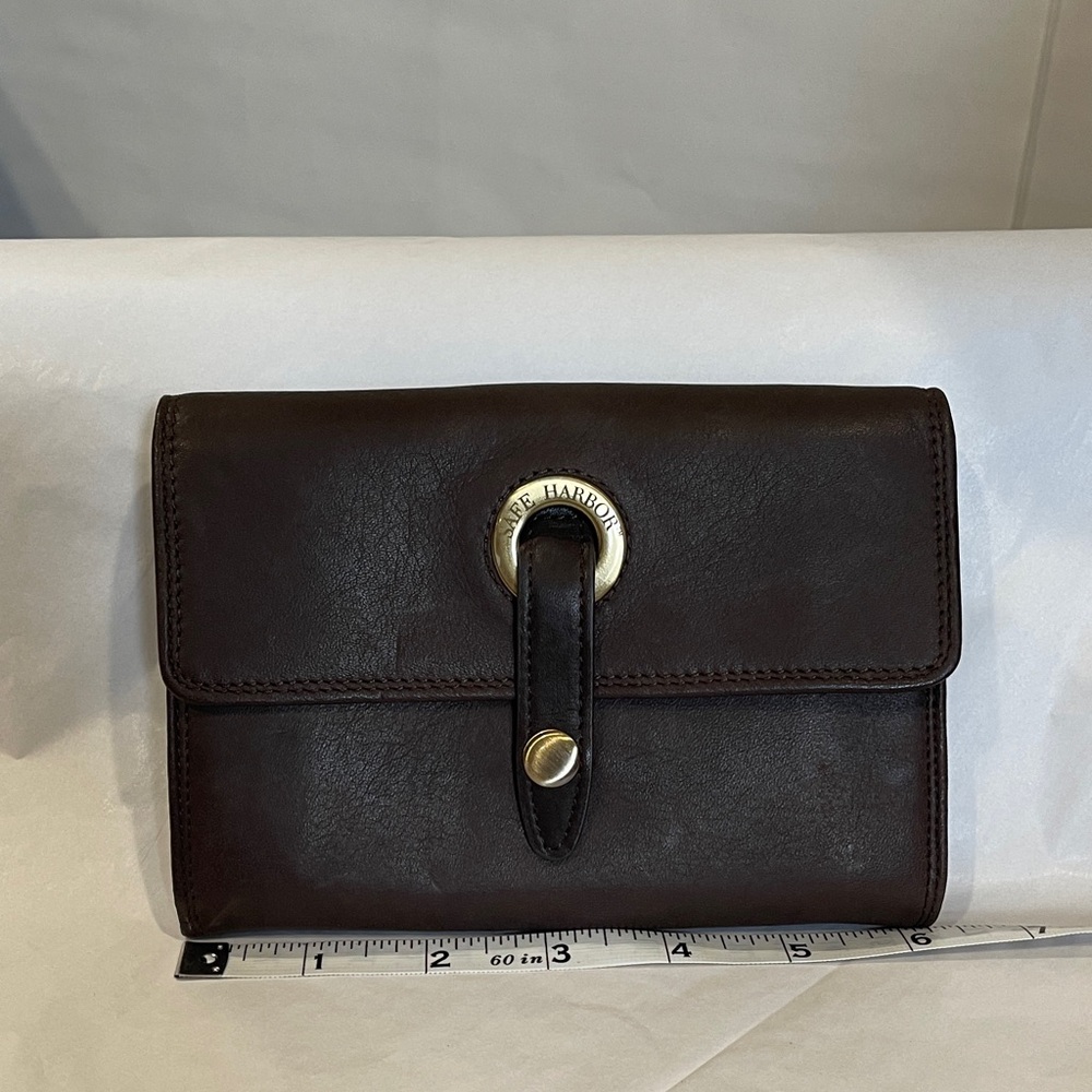 Safe Harbor RFID Brown Leather Travel Wallet